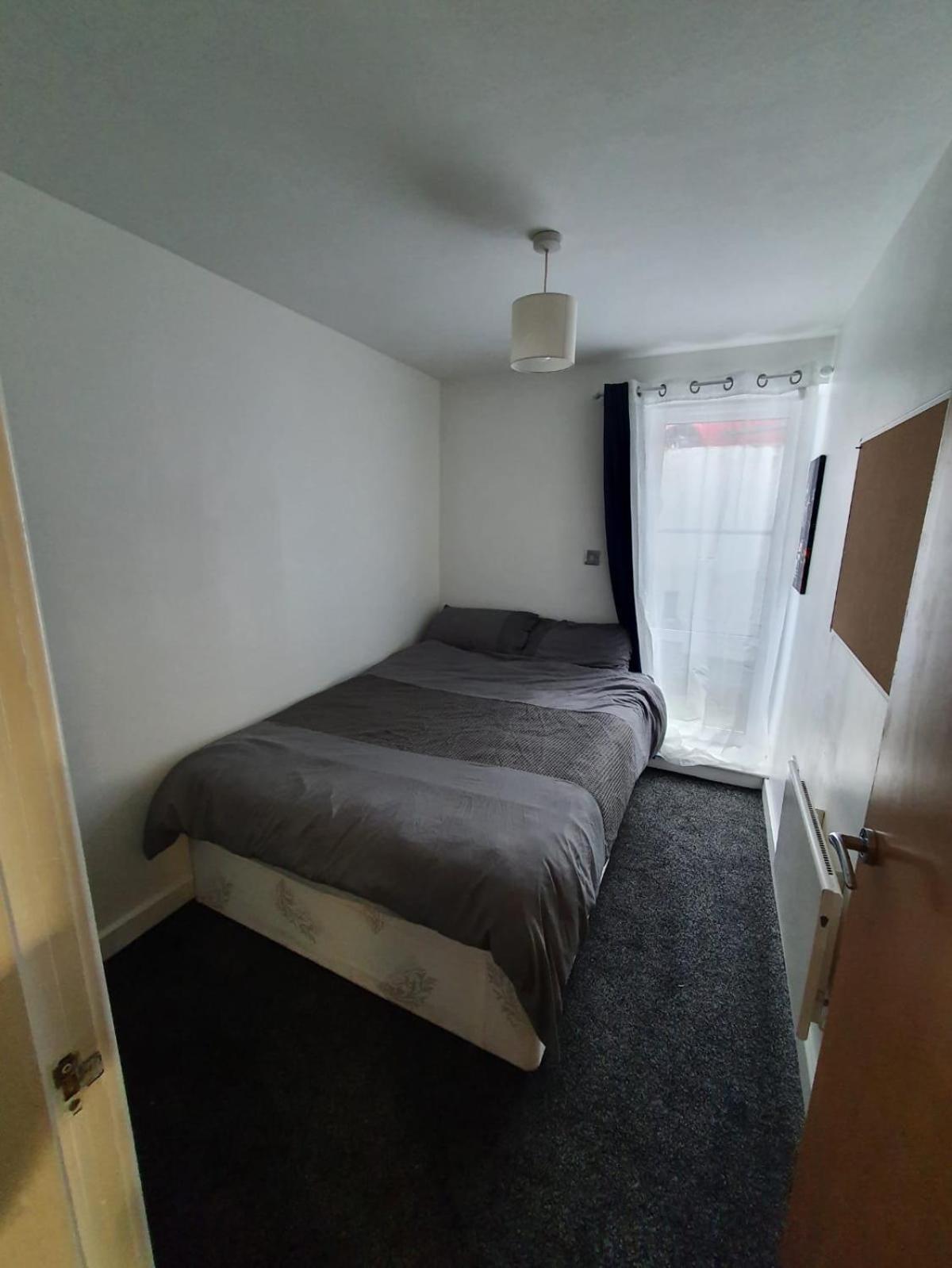 Quiet 2 Bedroom Flat In Darlington With Free Parking, Wi-Fi And More Kültér fotó